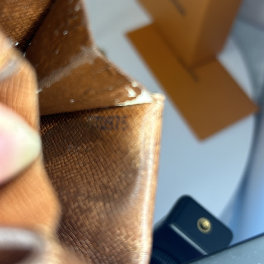 Louis Vuitton Monogram Round Coin Pouch - Picture 13 of 13